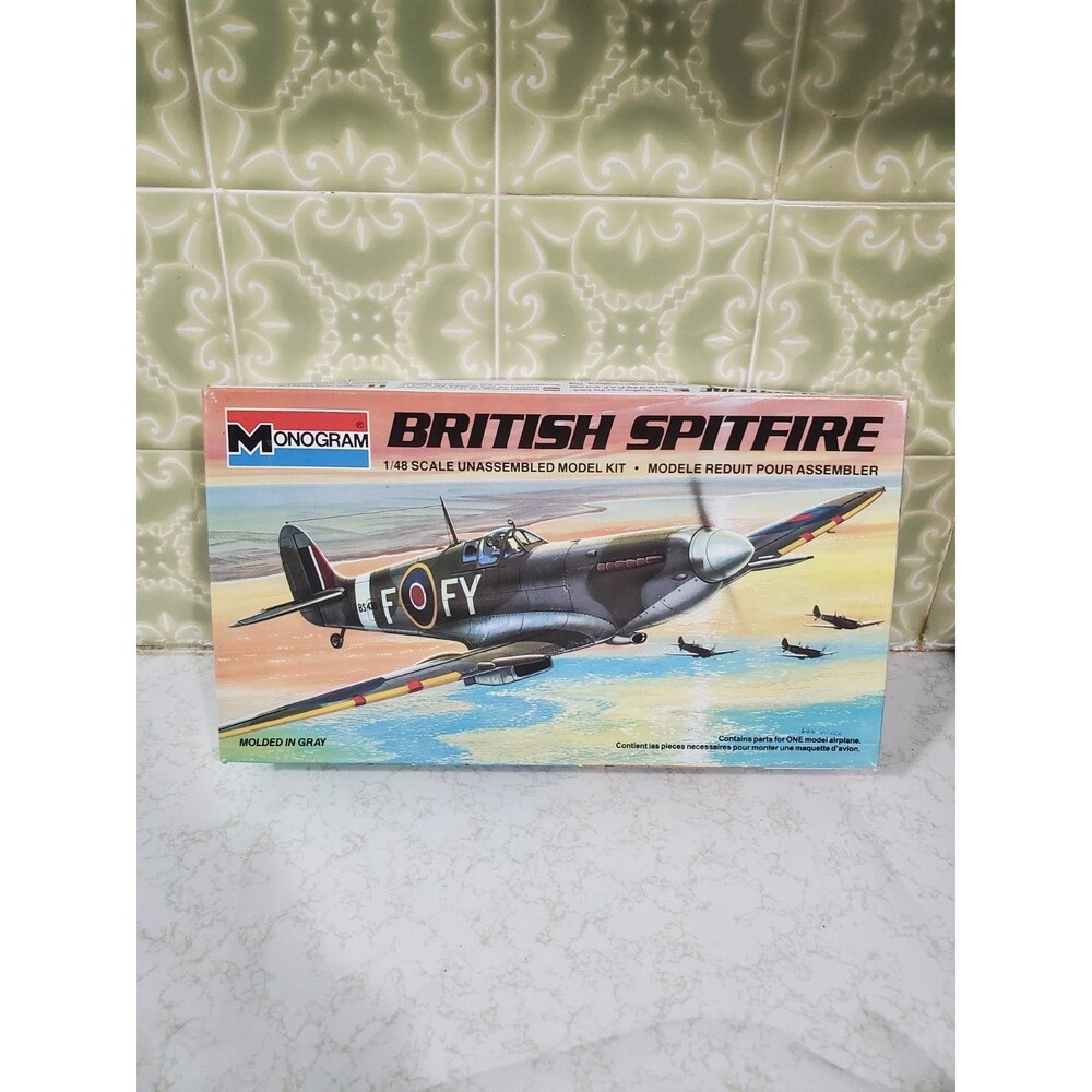British Spitfire Monogram 1/48 Scale Unassembled Aircraft Kit #5208 Year 1985